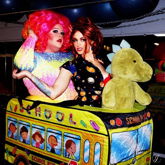 Meet your Posher, Sabrina aka The Masked Marion - Picture 3 of 4